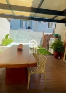 Apartamento térreo à venda com 2 suítes, jardim privativo com hidromassagem na Praia da Espera em Itacimirim Bahia