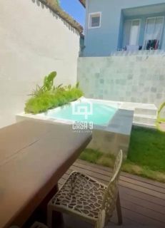 Apartamento térreo à venda com 2 suítes, jardim privativo com hidromassagem na Praia da Espera em Itacimirim Bahia