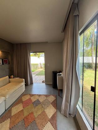 Apartamento térreo a venda com 2 suítes mobiliado em Itacimirim Bahia