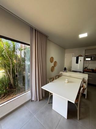 Apartamento térreo a venda com 2 suítes mobiliado em Itacimirim Bahia