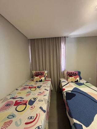 Apartamento térreo a venda com 2 suítes mobiliado em Itacimirim Bahia