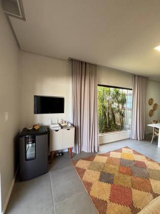 Apartamento térreo a venda com 2 suítes mobiliado em Itacimirim Bahia