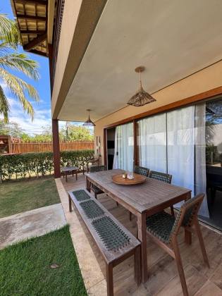 Apartamento térreo a venda com 2 suítes mobiliado em Itacimirim Bahia