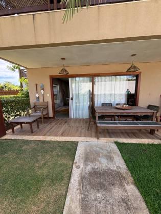 Apartamento térreo a venda com 2 suítes mobiliado em Itacimirim Bahia