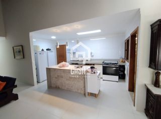 Casa térrea em terreno privativo com 4 suítes para aluguel anual no condomínio Fazenda Praia do Forte Bahia