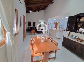 Casa térrea em terreno privativo com 4 suítes para aluguel anual no condomínio Fazenda Praia do Forte Bahia