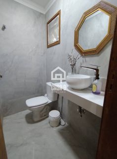 Casa térrea em terreno privativo com 4 suítes para aluguel anual no condomínio Fazenda Praia do Forte Bahia