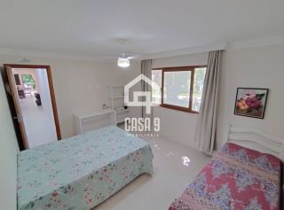 Casa térrea em terreno privativo com 4 suítes para aluguel anual no condomínio Fazenda Praia do Forte Bahia