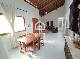 Casa térrea em terreno privativo com 4 suítes para aluguel anual no condomínio Fazenda Praia do Forte Bahia