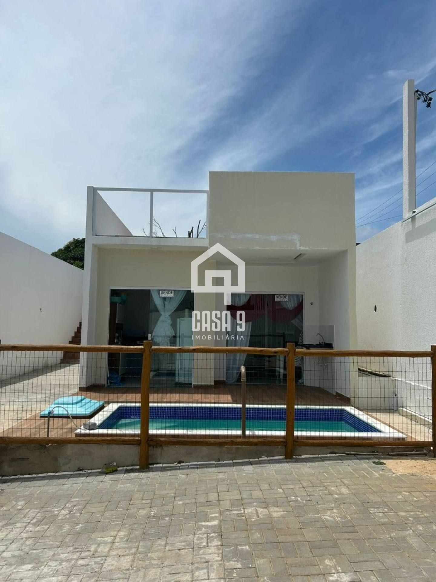 Casa solta com 2 quartos e piscina privativa a venda no Condomínio Água em Guarajuba