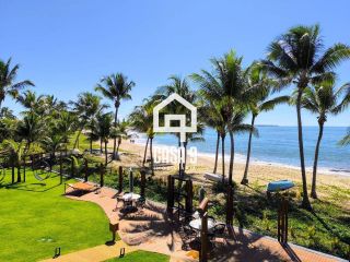 Apartamento térreo a venda com 3 suítes mobiliado no Porto da Espera em Itacimirim Bahia