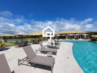 Apartamento térreo 3 quartos mobiliado a venda no Village dos Ipes condomínio Piscinas Naturais Praia do Forte Bahia