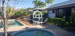 Apartamento superior a venda com 2 quartos mobiliado no condomínio Vila da Enseada em Praia do Forte Bahia