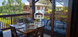 Apartamento superior a venda com 2 quartos mobiliado no condomínio Vila da Enseada em Praia do Forte Bahia