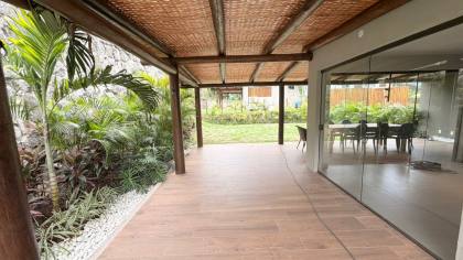 Casa semimobiliada com 3 quartos a venda no Praia do Forte Exclusive em Praia do Forte Bahia