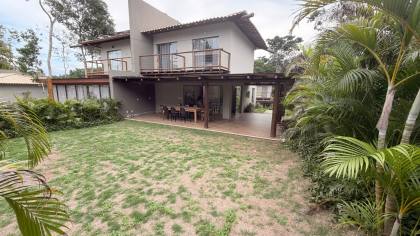 Casa semimobiliada com 3 quartos a venda no Praia do Forte Exclusive em Praia do Forte Bahia