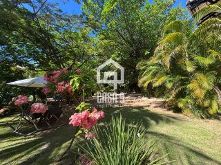 Apartamento térreo a venda com 2 quartos mobiliado próximo da VILA em Praia do Forte Bahia