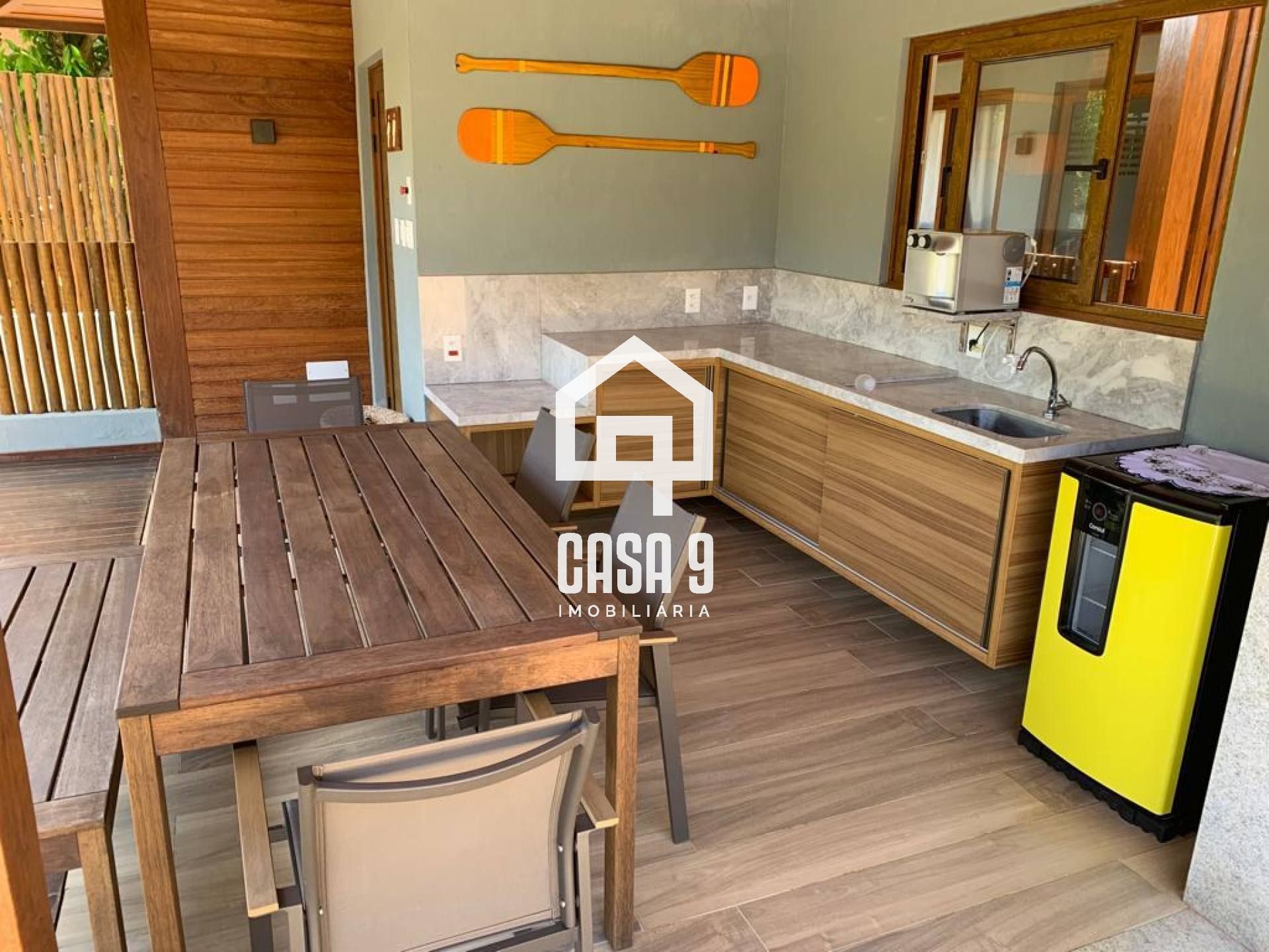 Apartamento térreo em condomínio pé na Areia em Praia do Forte Bahia