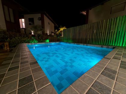 Casa com 03 suítes mobiliada pé na areia piscina privativa no condomínio Marlua em Itacimirim Bahia