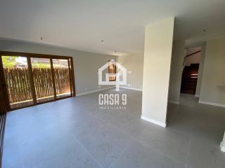 Casa com 4 suítes pé na areia piscina privativa no condomínio Marlua em Itacimirim Bahia