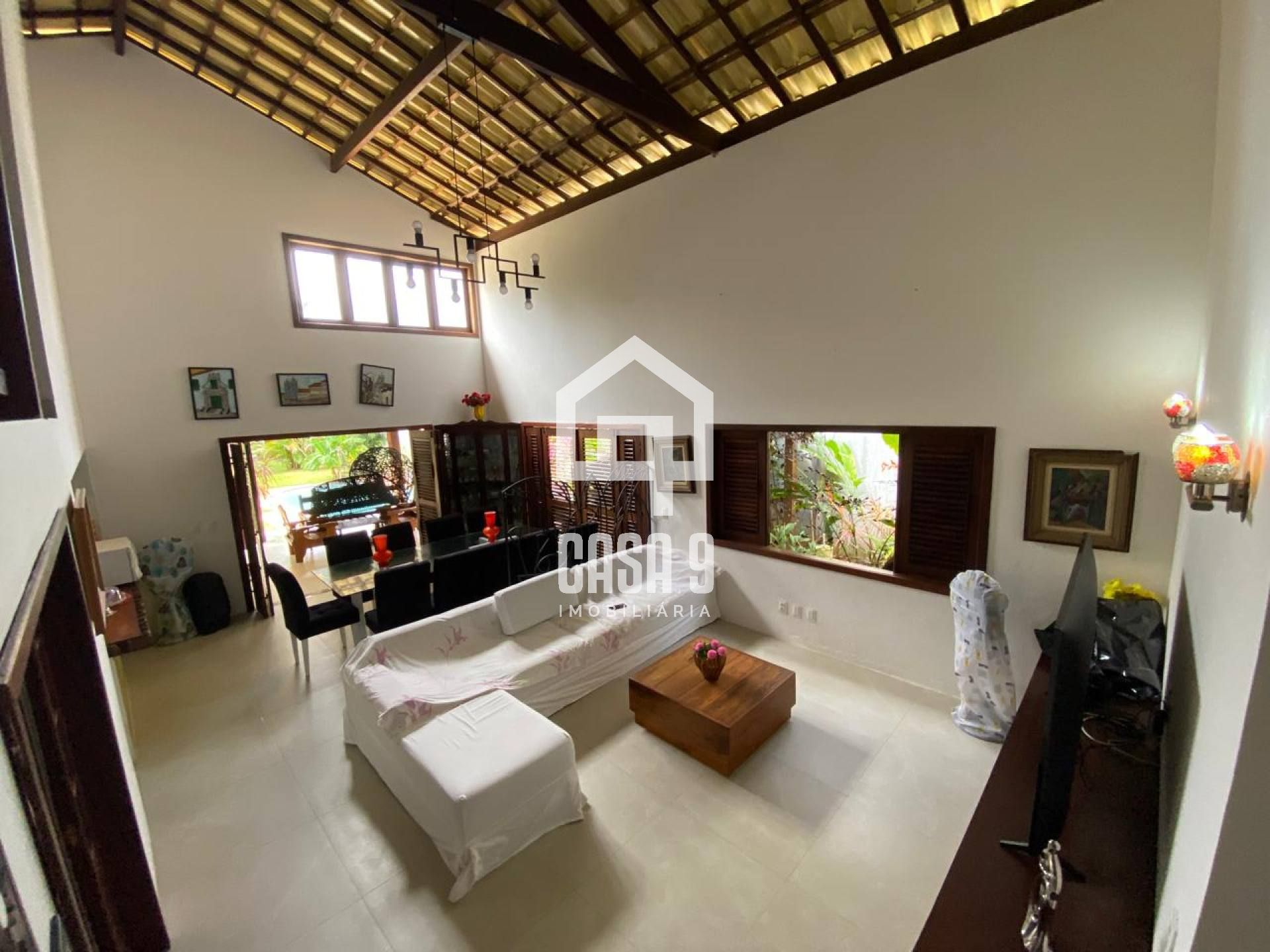 Casa a venda com 4 quartos no condomínio Porto das Baleias em Praia do Forte Bahia