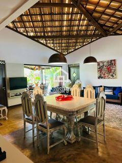 Casa a venda com 5 quartos no condomínio Porto das Baleias em Praia do Forte Bahia