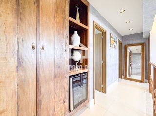 Apartamento superior duplex mobiliado com 4 suítes a venda no condomínio Porto Feliz em Itacimirim Bahia