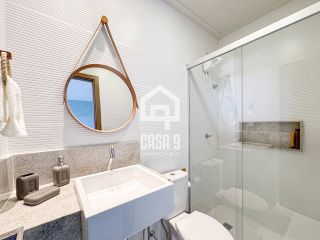 Apartamento superior duplex mobiliado com 4 suítes a venda no condomínio Porto Feliz em Itacimirim Bahia