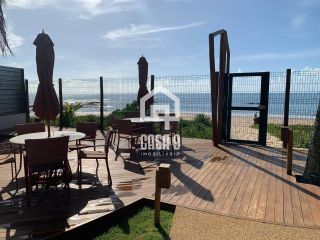 Apartamento superior duplex mobiliado com 4 suítes a venda no condomínio Porto Feliz em Itacimirim Bahia