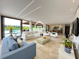 Casa a venda com 6 suítes mobiliada no condomínio Praia Bella em Praia do Forte Bahia