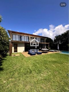 Casa a venda com 6 suítes mobiliada no condomínio Praia Bella em Praia do Forte Bahia