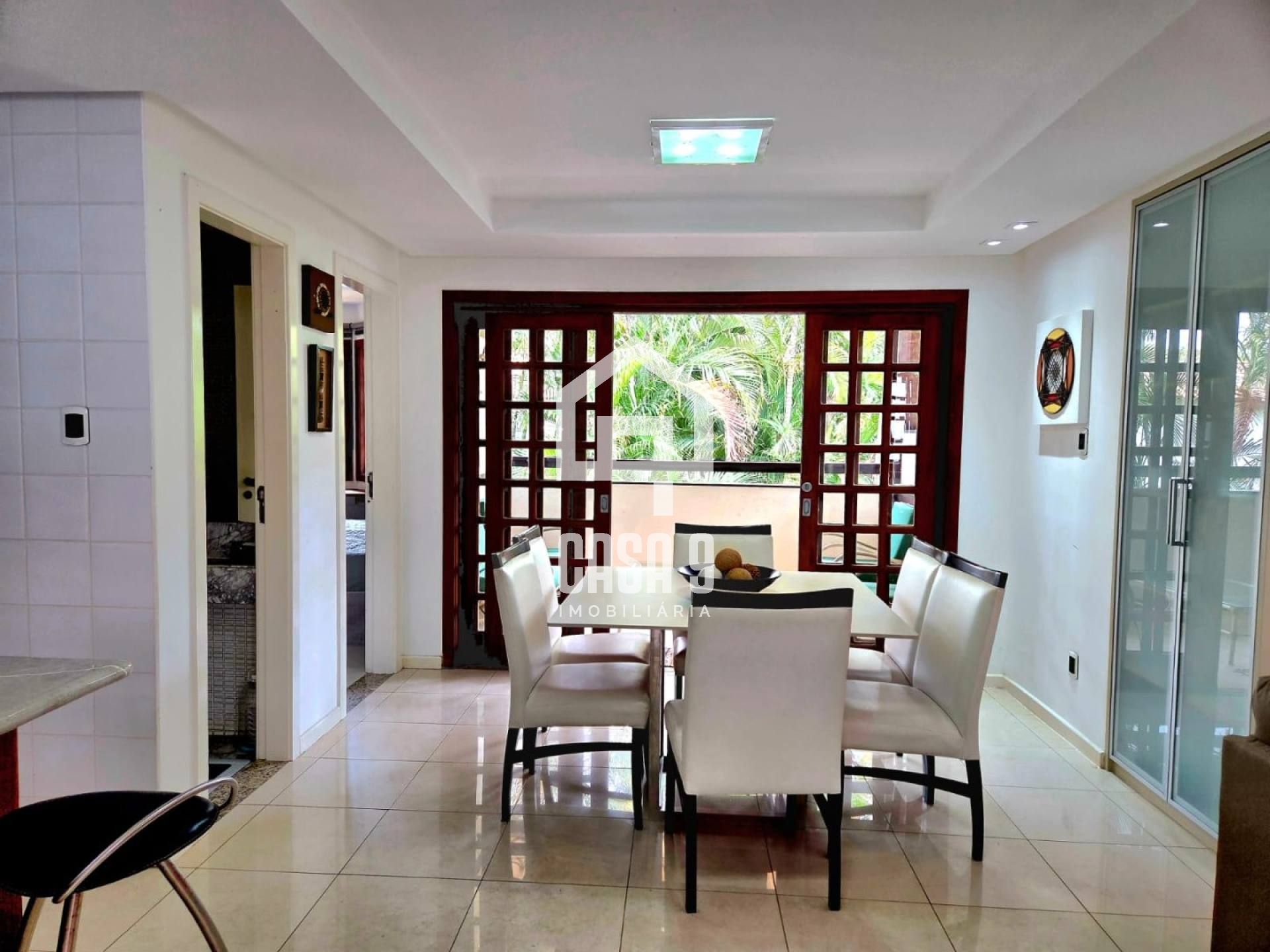 Apartamento pra locação anual com 2 suítes na Vila de Praia do Forte Bahia