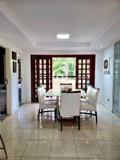 Apartamento pra locação anual com 2 suítes na Vila de Praia do Forte Bahia