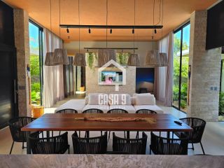 Casa térrea mobiliada com 5 suítes a venda no condomínio Enseada Praia da Espera em Itacimirim Bahia