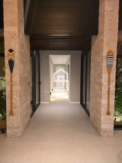 Casa térrea mobiliada com 5 suítes a venda no condomínio Enseada Praia da Espera em Itacimirim Bahia