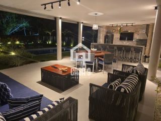 Casa térrea mobiliada com 5 suítes a venda no condomínio Enseada Praia da Espera em Itacimirim Bahia