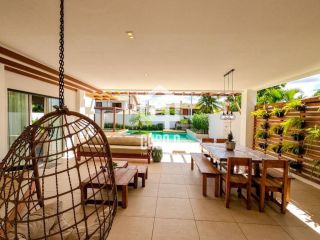 Casa a venda com 6 quartos no condomínio Paraiso em Guarajuba Bahia