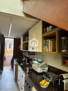 Apartamento superior duplex mobiliado com 4 suítes a venda no condomínio Vila 7 Mares na Praia da Espera em Itacimirim Bahia