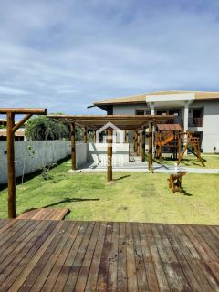 Apartamento térreo duplex com 2 suítes a venda no condomínio Bali Exclusive em Itacimirim Bahia
