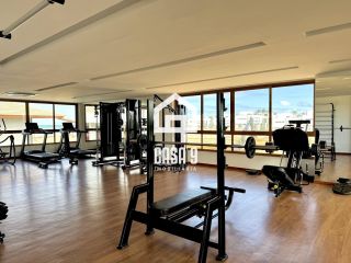 Apartamento mobiliado térreo com 3 suítes frontal mar a venda no condomínio Bali Exclusive em Itacimirim Bahia