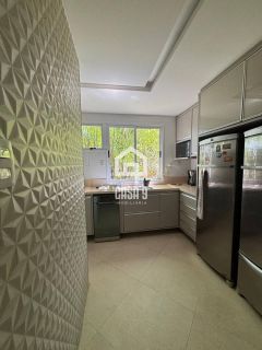 Apartamento térreo nascente mobiliado com 3 suítes a venda no condomínio Vila 7 Mares em Itacimirim Bahia