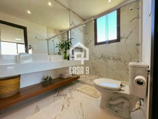 Casa mobiliada com 5 suítes a venda no condomínio Praia Bella em Praia do Forte Bahia