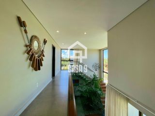 Casa mobiliada com 5 suítes a venda no condomínio Praia Bella em Praia do Forte Bahia