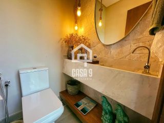 Casa mobiliada com 5 suítes a venda no condomínio Praia Bella em Praia do Forte Bahia