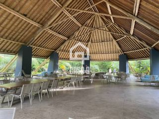 Casa mobiliada com 5 suítes a venda no condomínio Praia Bella em Praia do Forte Bahia