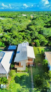 Exclusiva Casa de Alto Padrão na Praia do Forte – 5 Suítes, Piscina e Renda Imediata