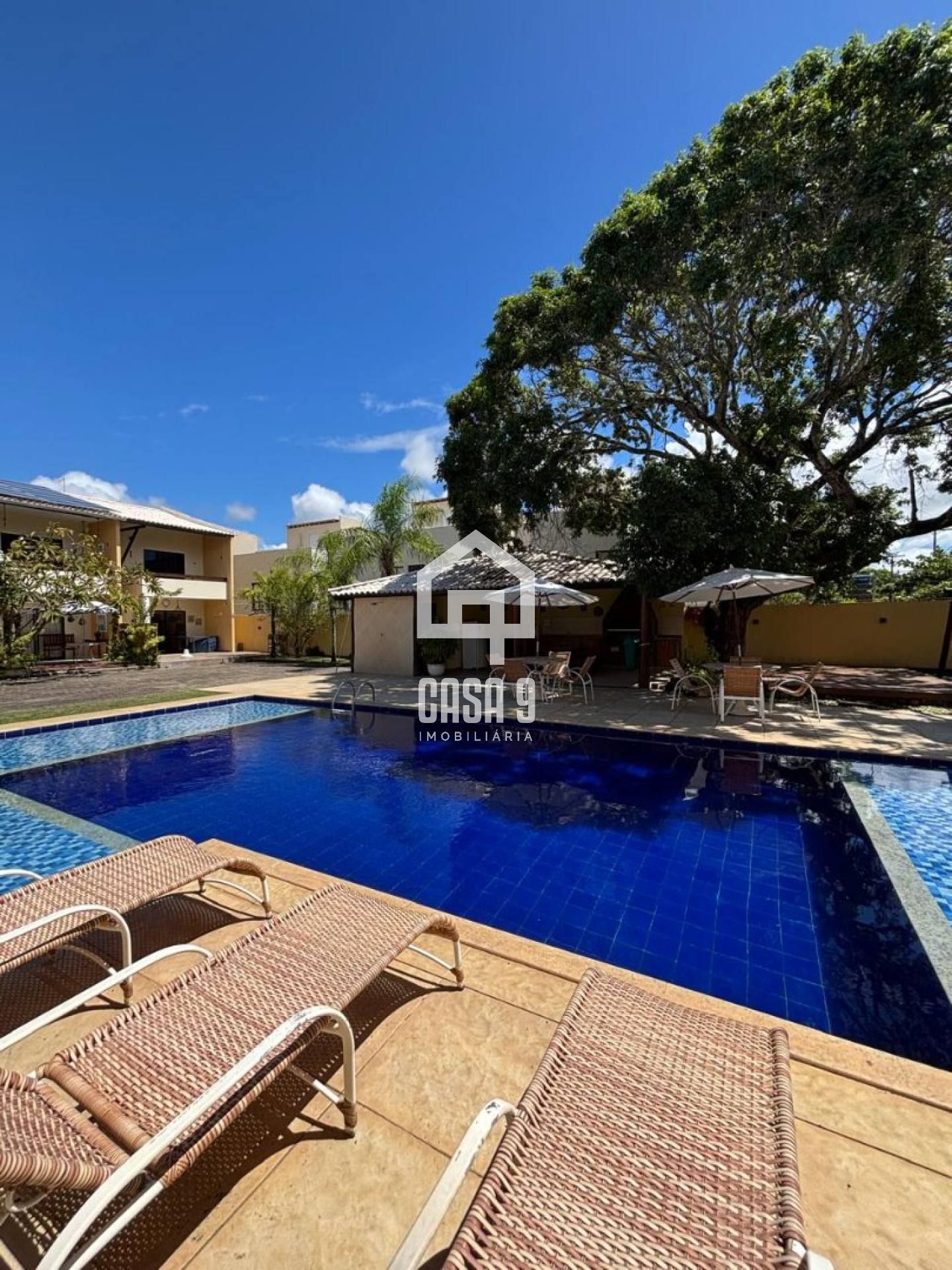 Apartamento duplex a venda com 2 quartos na Praia do Surf em Itacimirim Bahia