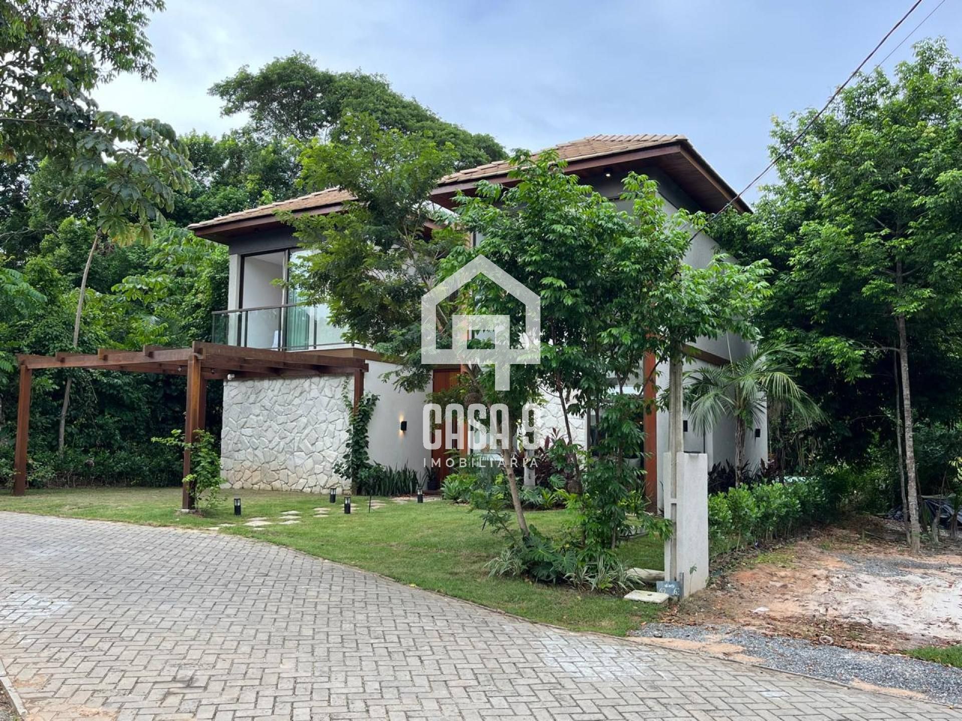 Casa duplex mobiliada com 5 quartos a venda no condomínio Fazenda em Praia do Forte Bahia