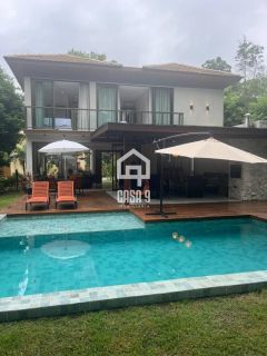 Casa duplex mobiliada com 5 quartos a venda no condomínio Fazenda em Praia do Forte Bahia