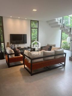 Casa duplex mobiliada com 5 quartos a venda no condomínio Fazenda em Praia do Forte Bahia